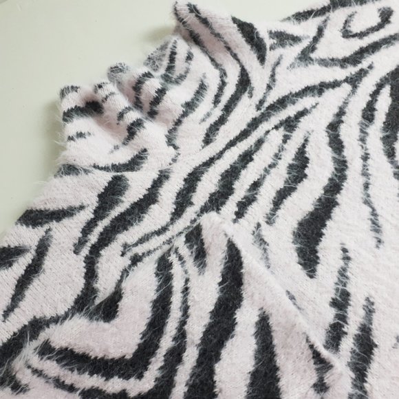 H&M Pink Zebra Pattern Fuzzy Turtleneck Sweater - Picture 3 of 13